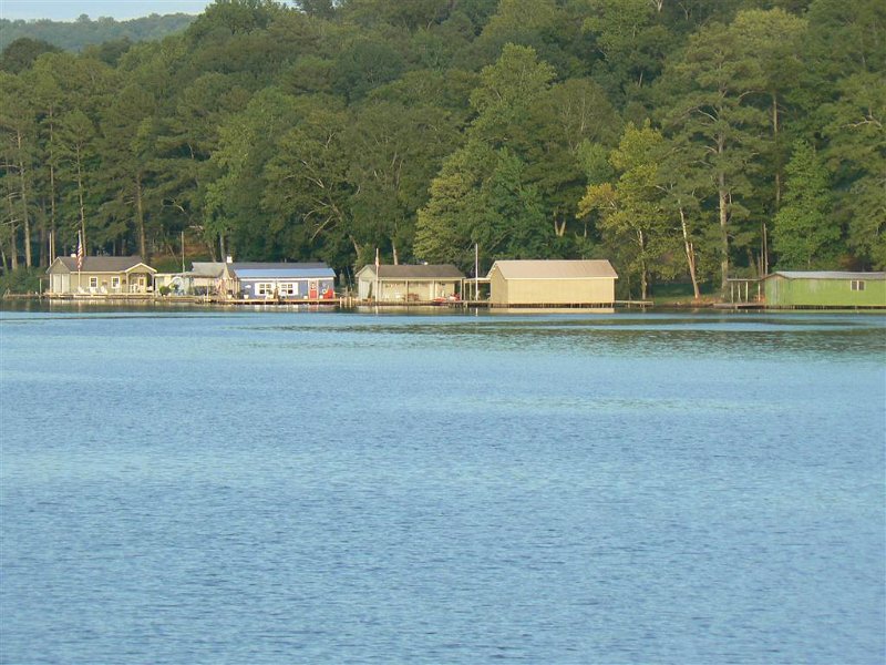 020-Drive along the lake.JPG